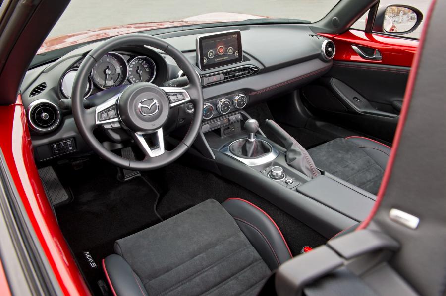  Mazda MX-5 Roadster 2014 года  (фото 35 из 62)